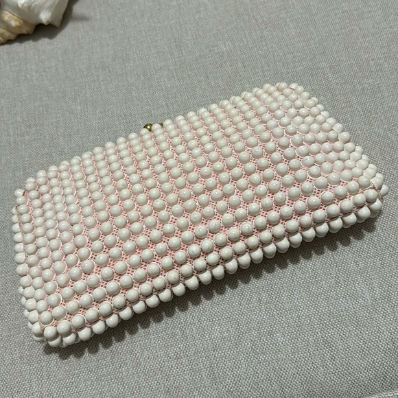 Vintage Candy Dot Clutch-White-Gold Toned Metal Trim-9x5-Kiss Lock Closure - Picture 13 of 16